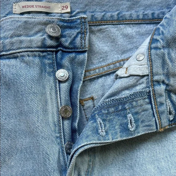 Levi's Women's Wedgie Straight High Rise Jeans - Picture 3 of 5